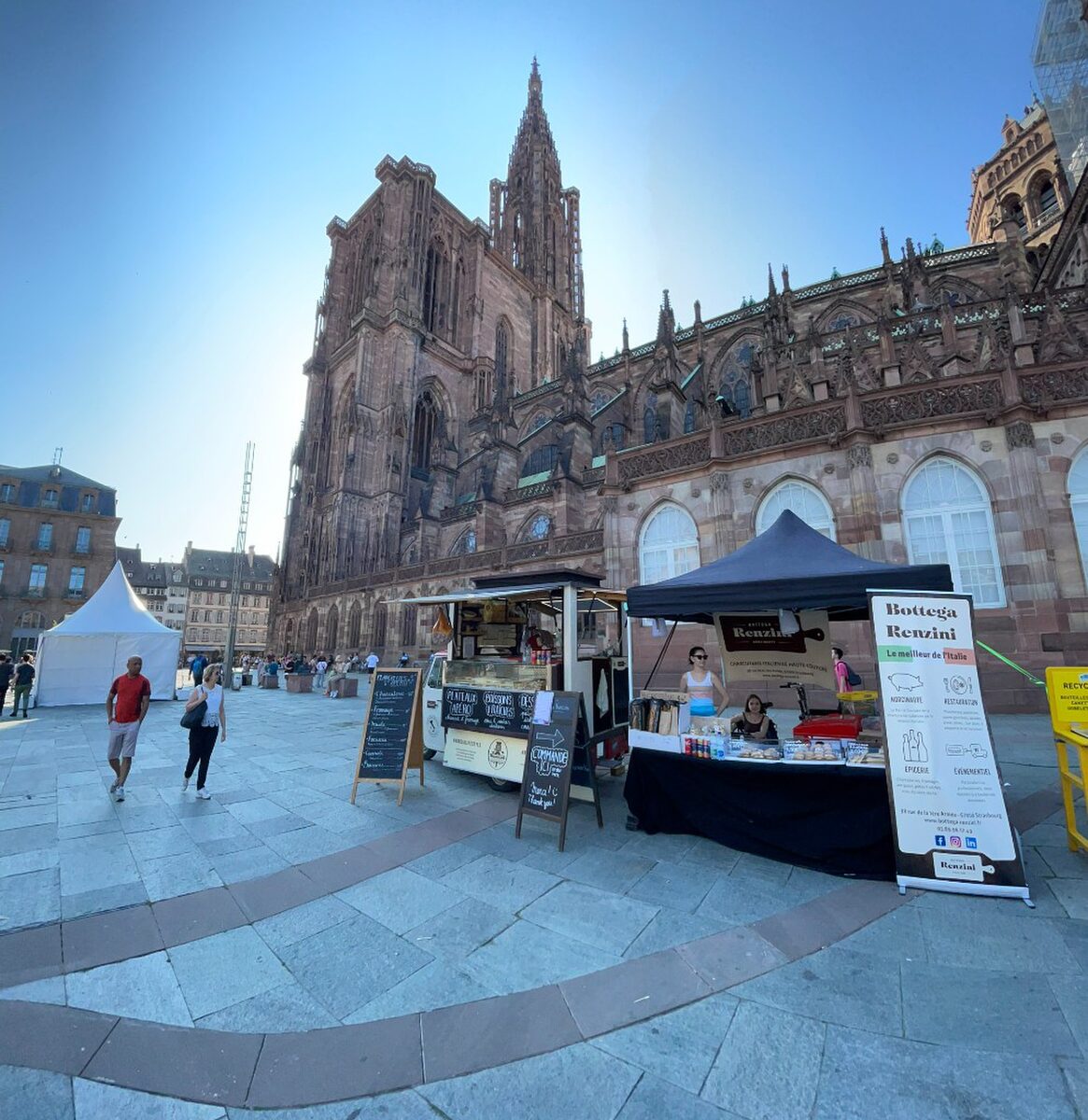 L’Ape Renzini place de la Cathédrale à Strasbourg